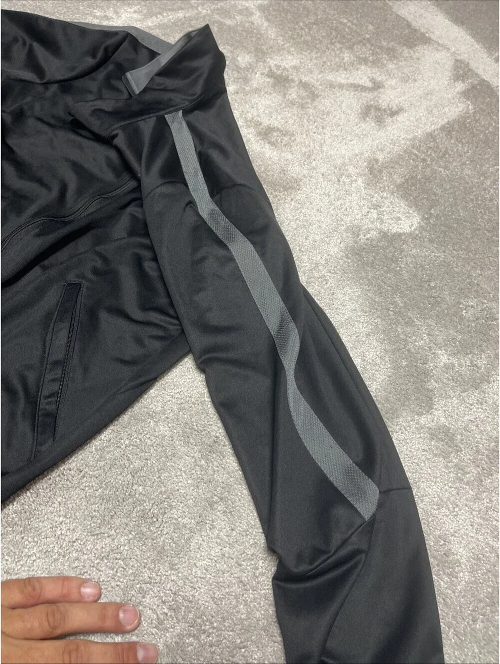 nike pullover jacket black small